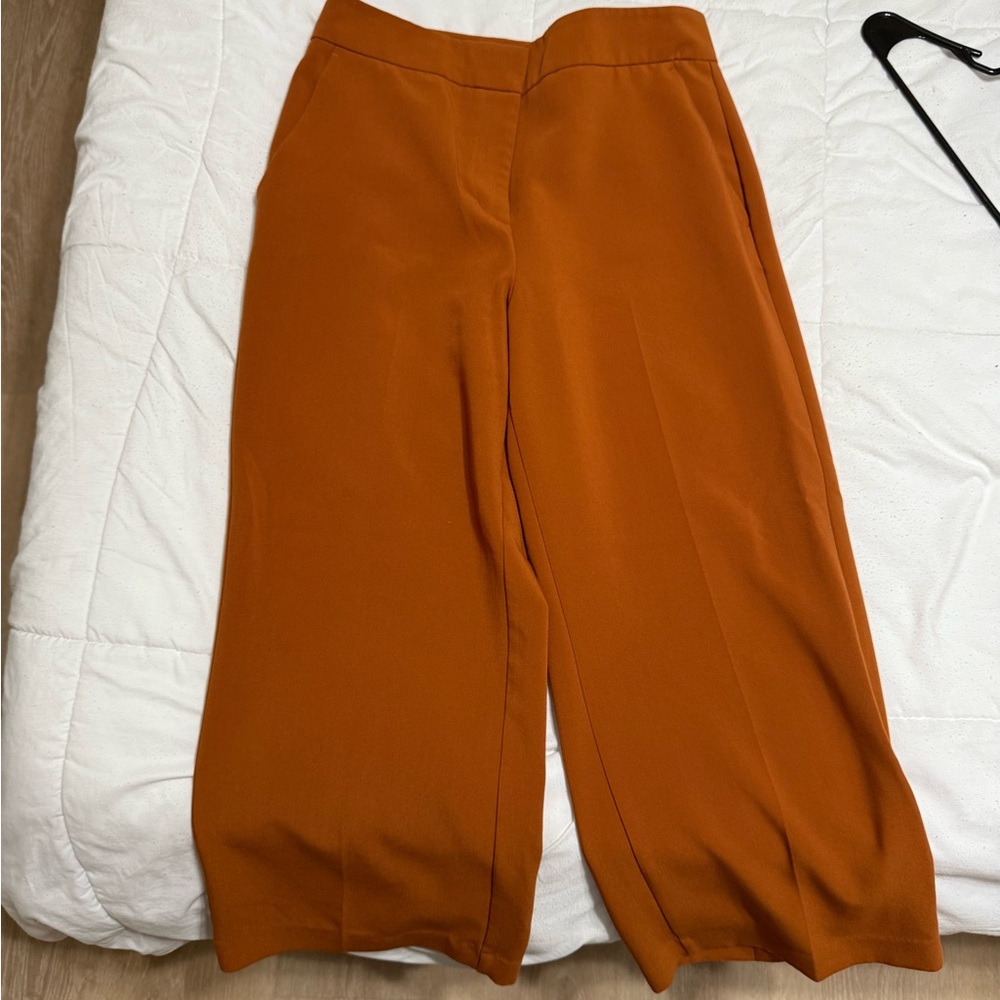 Ann Taylor wide leg cropped pants size 8 - burnt orange